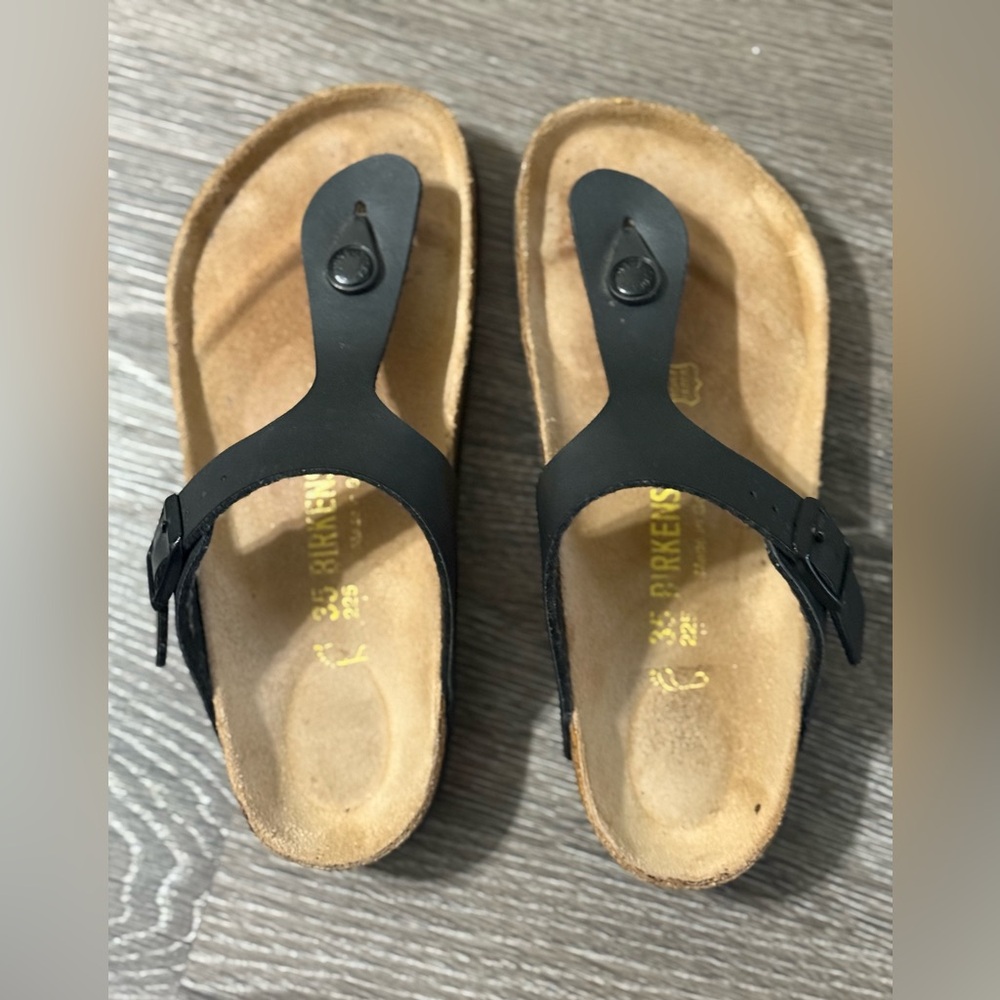 Birkenstock Gizeh with Adjustable Buckle